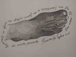 Florinda Ke Sophie - Mein rechter Fu&szlig; auf dem Schreibtisch in der Galerie mittags um zw&ouml;lfe am Donnerstag als nichts passierte, Graphit, 20 x 30 cm, Papier, 2005