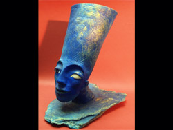 Florinda Ke Sophie - Nofretete, Keramik, H-33 cm, B-24 cm, T-29 cm, 2008