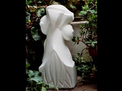 Florinda Ke Sophie - Paloma blanca 3, Ytong lackiert, H-60 cm, B-25 cm, T-20 cm, 2005